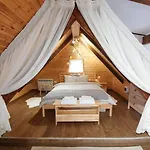 Apartament Joy City Semenicului 2 *