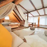 Apartament Joy City Semenicului 2 *