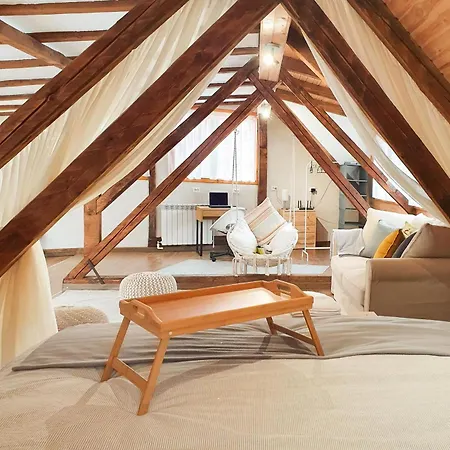 Joy City Semenicului 2 Апартаменти *