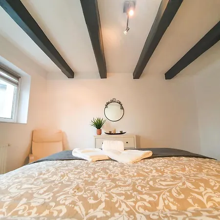 Joy City Semenicului 2 * Брашов