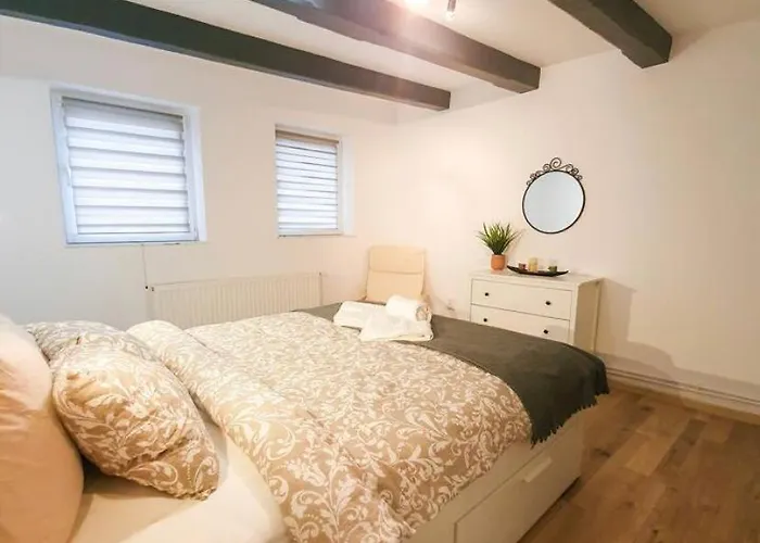 Joy City Semenicului 2 Апартаменти *