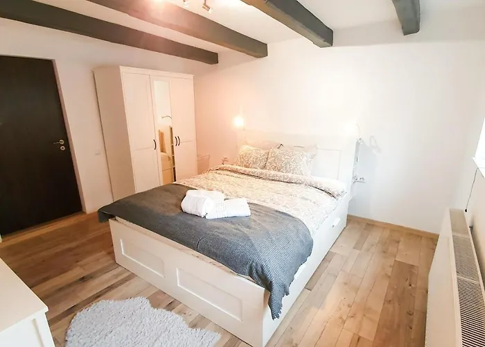 Апартаменти Joy City Semenicului 2 Брашов